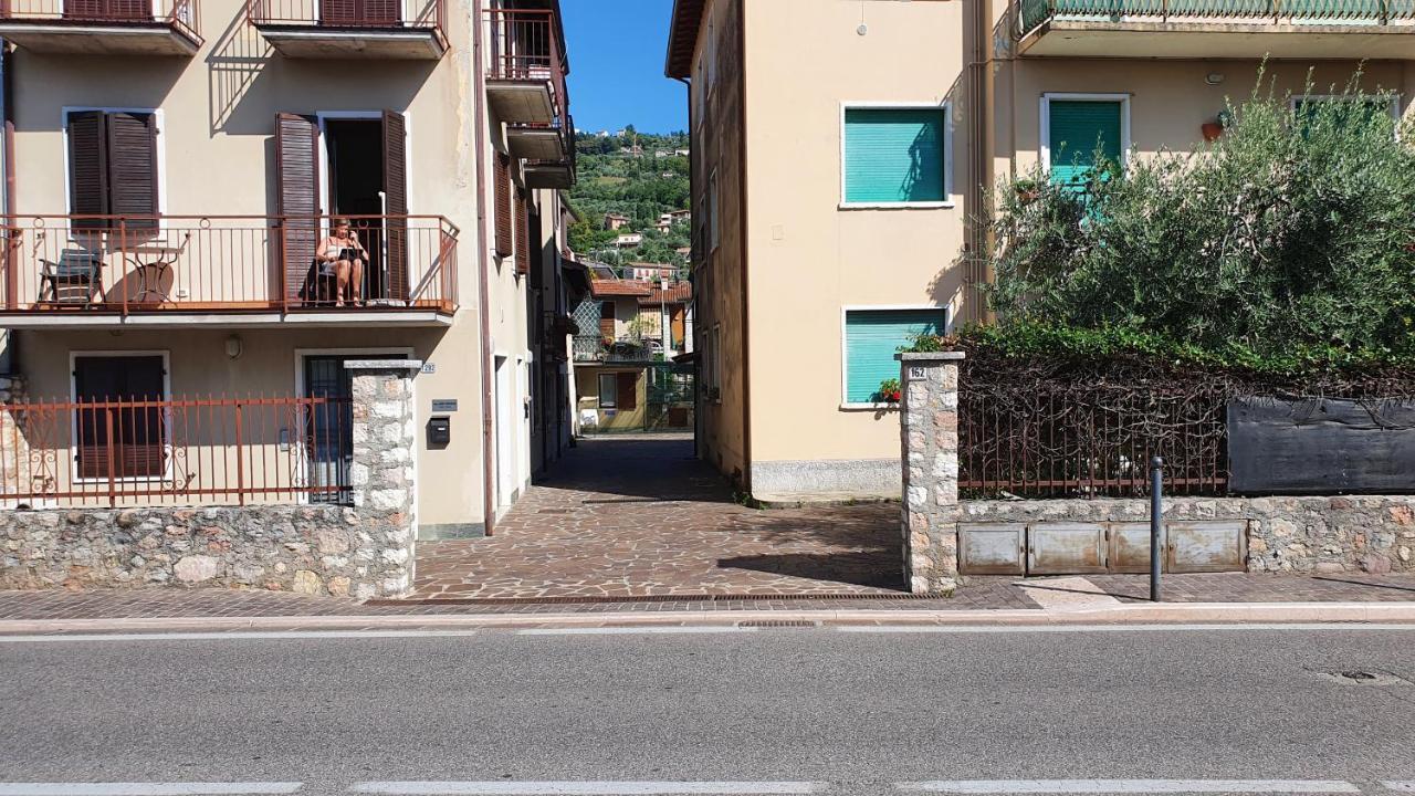 Apartamento Casa Laura Sartori Torri Del Benaco Exterior foto